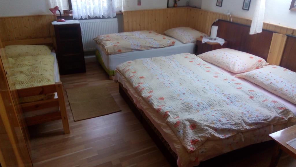 U Tří Koček Jablonne v Podjestedi Exterior foto