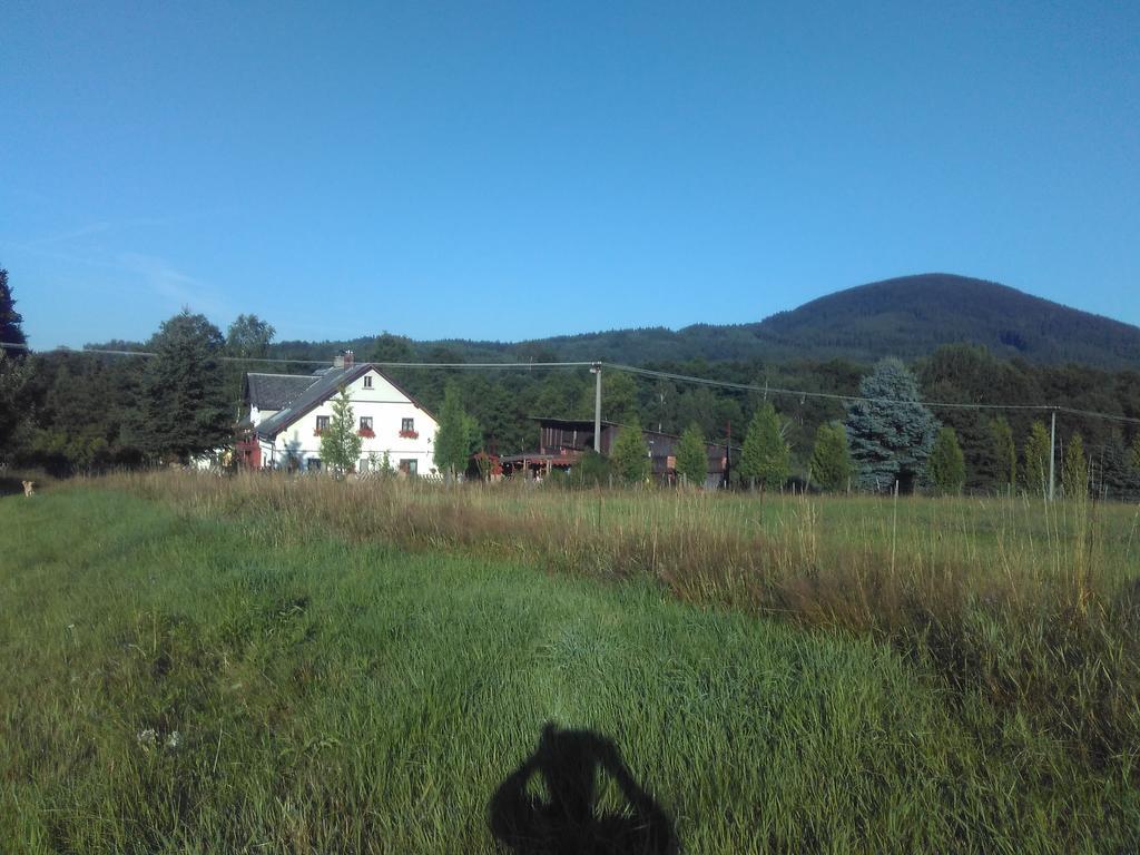 U Tří Koček Jablonne v Podjestedi Exterior foto